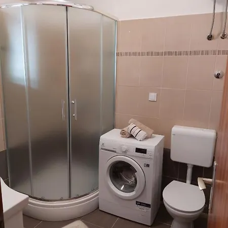 Silvana Apartman Bozava